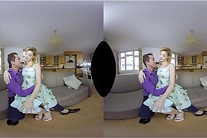 Anny Aurora is a vintage housewife in VR